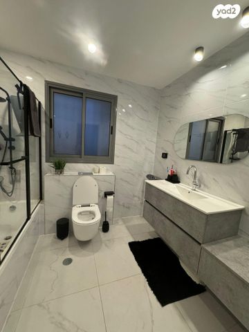 גג/ פנטהאוז, המכבים 48, המכבים, גבעת זאב