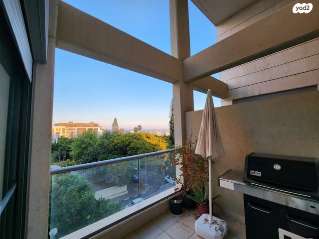 דירה, הדר, רמת השרון