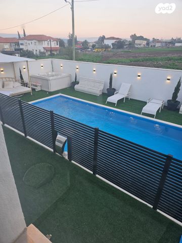 דו משפחתי, יבנאל, יבנאל