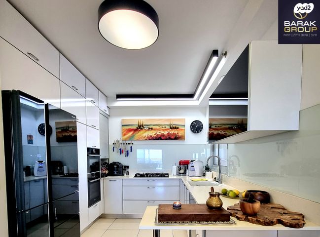 דירה, דרך הפארק 23, קרית השרון, נתניה