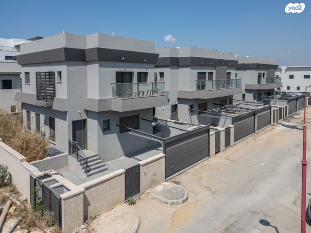 בית פרטי/ קוטג', גן יבנה מערב, גן יבנה