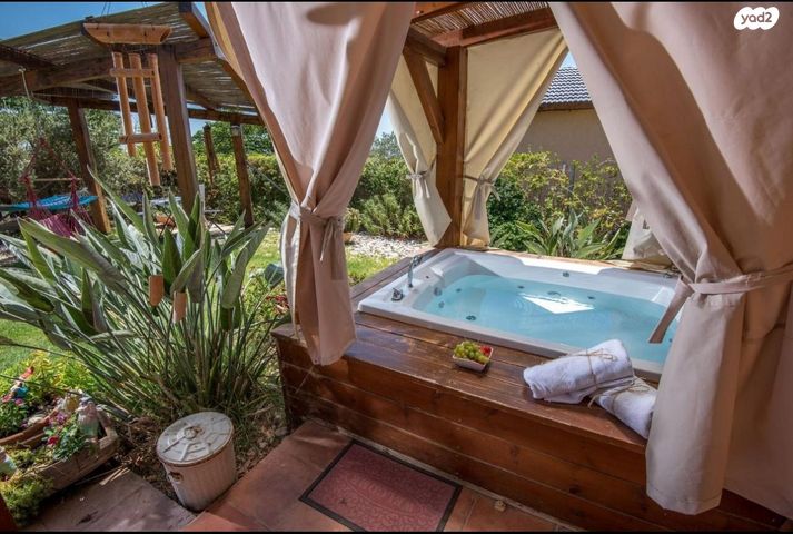 בית פרטי/ קוטג', גינת אגוז 1, חד נס, חד נס