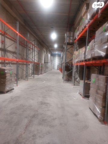 מבני תעשיה, מפעלי נחם הר טוב