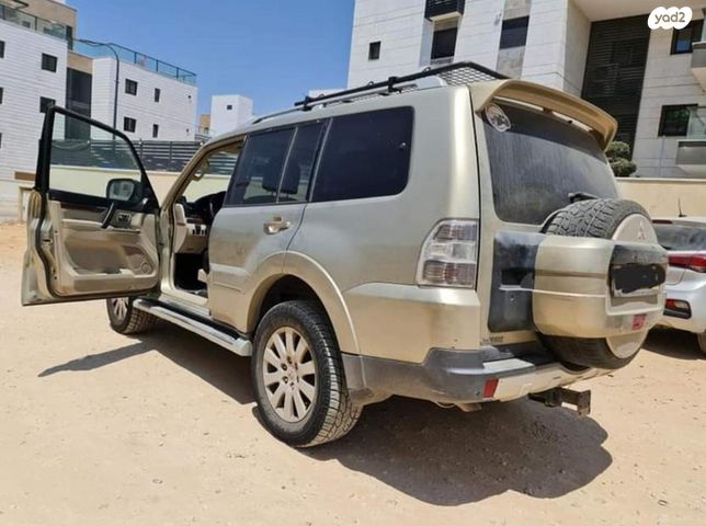 מיצובישי פג'רו