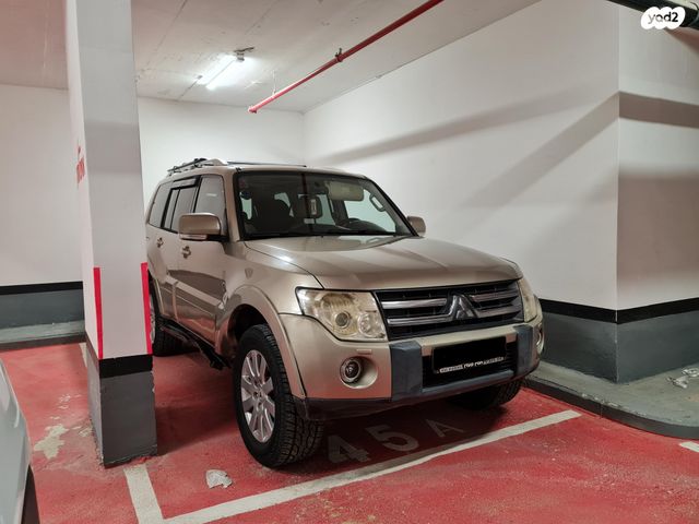 מיצובישי פג'רו