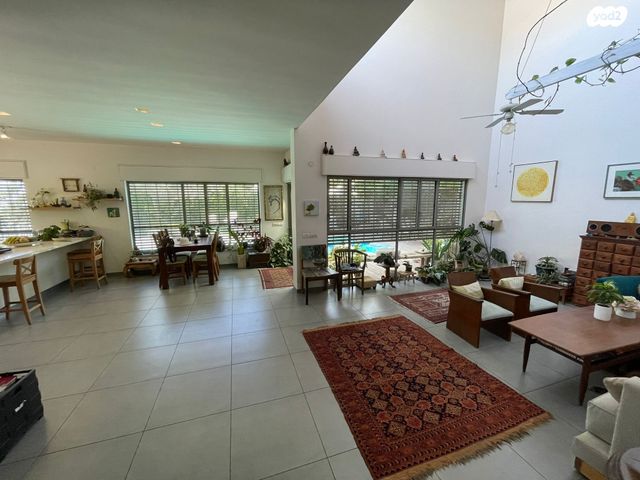 בית פרטי/ קוטג', הרקיע, הגולף, קיסריה