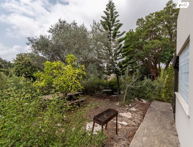 בית פרטי/ קוטג', חרמון, שאר העיר, כפר ורדים