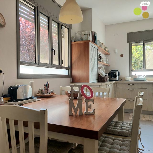 דו משפחתי, יובלים, פרדס חנה כרכור