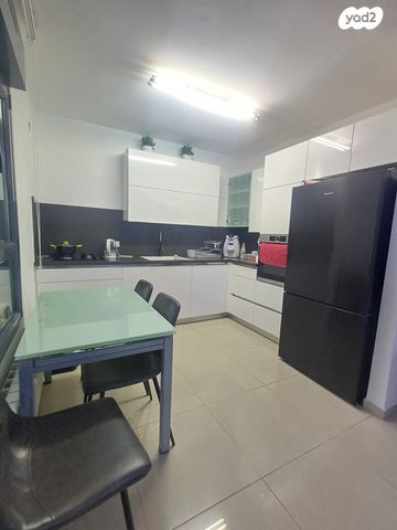 דירה, חיים מרינוב, חומת שמואל, הר חומה, ירושלים