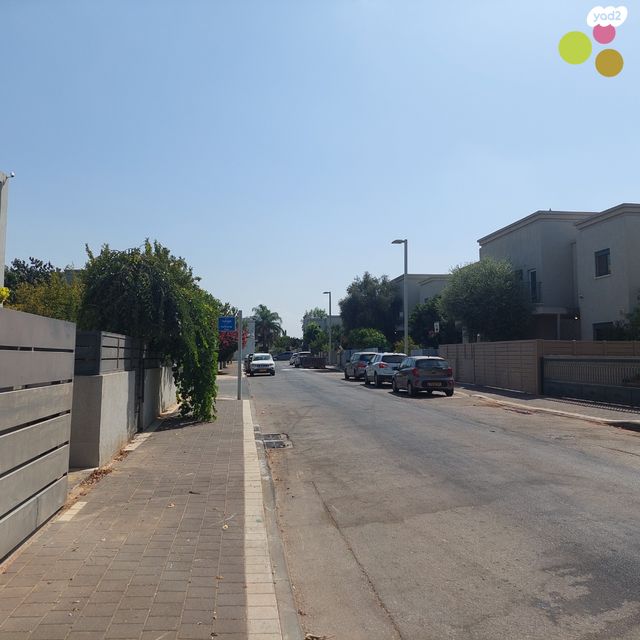 דו משפחתי, יובלים, פרדס חנה כרכור