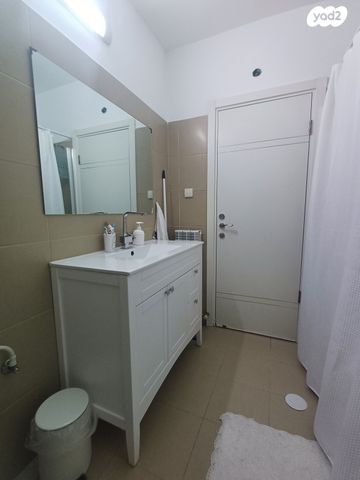 דירה, חיים מרינוב, חומת שמואל, הר חומה, ירושלים