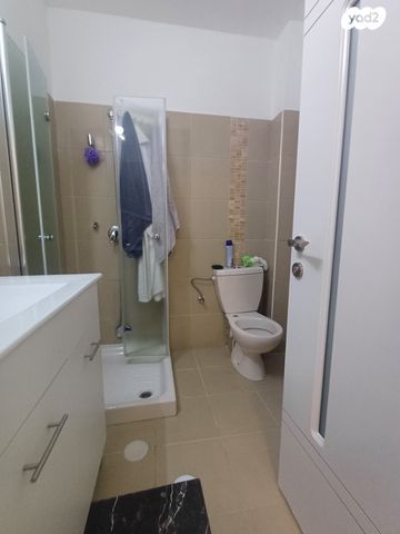 דירה, חיים מרינוב, חומת שמואל, הר חומה, ירושלים