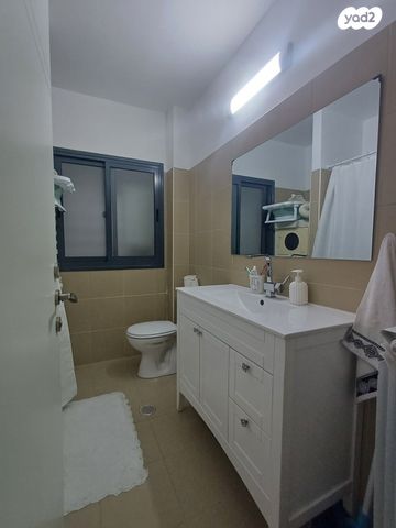 דירה, חיים מרינוב, חומת שמואל, הר חומה, ירושלים