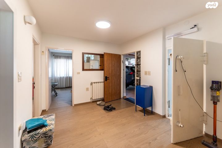 בית פרטי/ קוטג', חרמון, שאר העיר, כפר ורדים