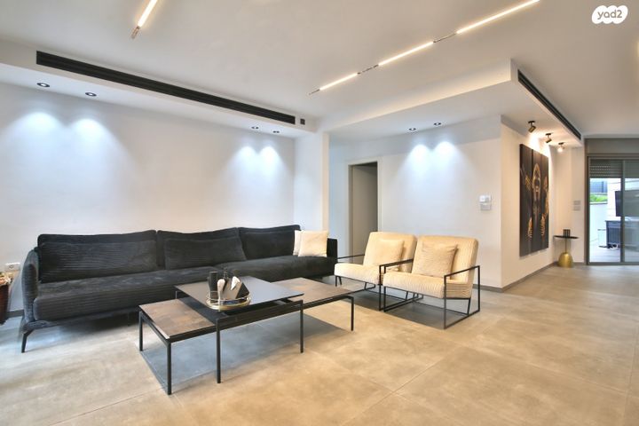 דירת גן, שדרות בית וגן, קרית אתא