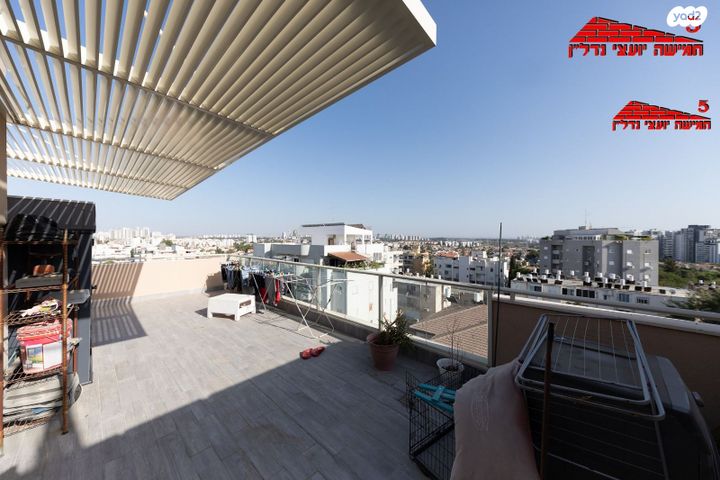 דופלקס, אהרון קרון, ראשונים, ראשון לציון