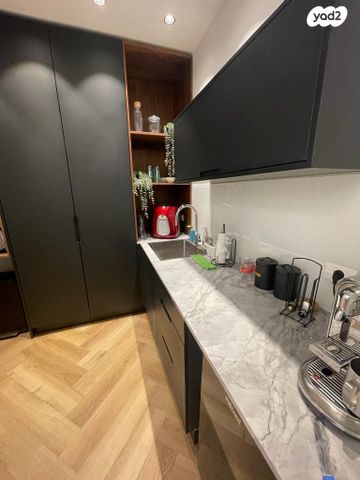 משרדים, פתח תקווה