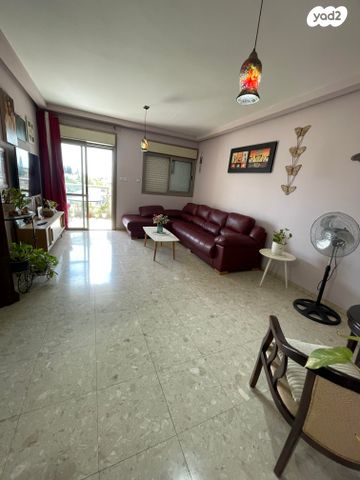 דירה, רא"ל חיים לסקוב, רחובות