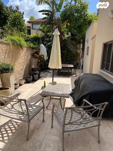 דו משפחתי, אלון, רמת השרון