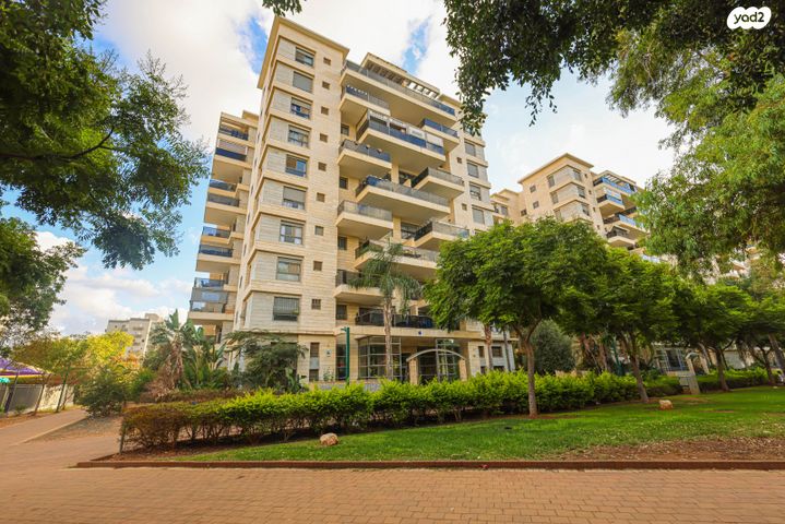 דירה, מגורי חיים כהן, נתניה