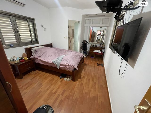 דירה, רא"ל חיים לסקוב, רחובות