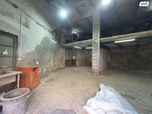 בניין מגורים, העיר התחתית, ואדי סאליב, חיפה