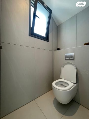 גג/ פנטהאוז, נרקיסים, ראשון לציון