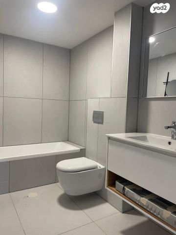 גג/ פנטהאוז, נרקיסים, ראשון לציון