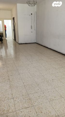 דירה, דניאל 55, לב העיר, בת ים