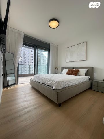 גג/ פנטהאוז, נרקיסים, ראשון לציון