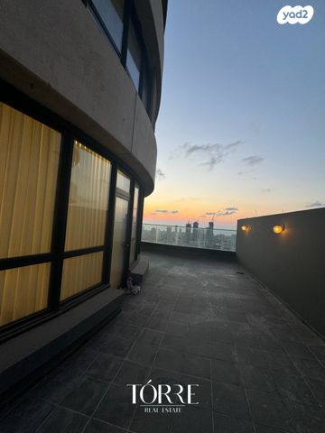 גג/ פנטהאוז, דרך מנחם בגין 160, מונטיפיורי, הרכבת, תל אביב יפו