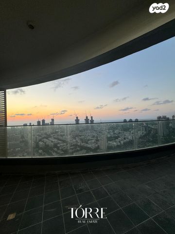 גג/ פנטהאוז, דרך מנחם בגין 160, מונטיפיורי, הרכבת, תל אביב יפו