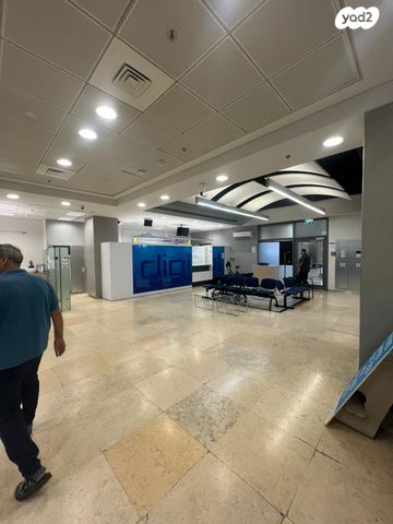 חנויות/ שטח מסחרי, שדרות ירושלים, צפון יפו, המושבה האמריקאית-גרמנית, תל אביב יפו