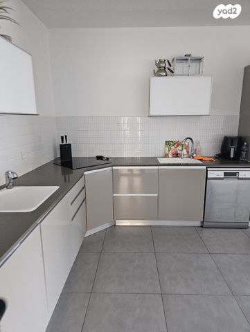 דירה, הכינור, שאר העיר, גבעת זאב