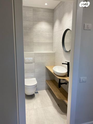 דופלקס, הבריגדה היהודית, נתניה