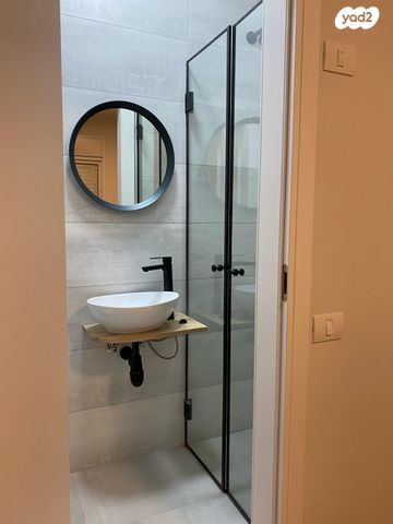 דופלקס, הבריגדה היהודית, נתניה