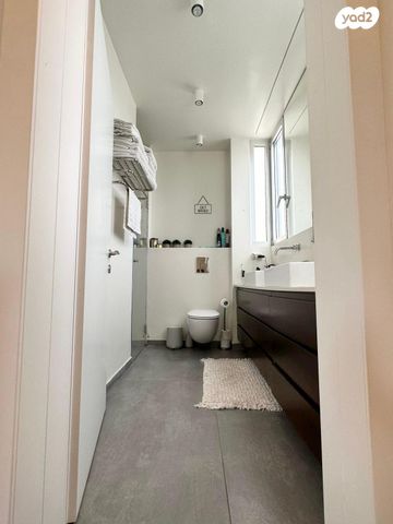 דירה, הרצליה ב', הרצליה