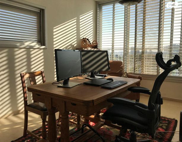 דירה, הדר, רמת השרון