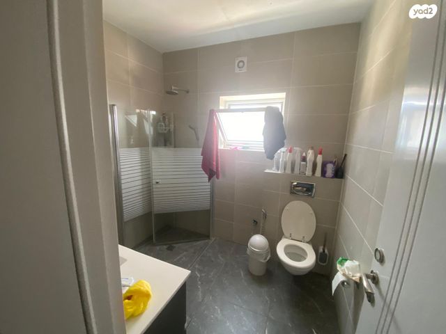 בית פרטי/ קוטג', אביב, ראש העין