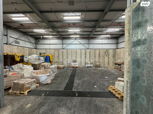 מבני תעשיה, קיסריה