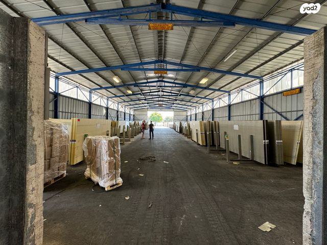 מבני תעשיה, קיסריה