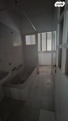 גג/ פנטהאוז, משה סנה, קרית שרת מזרח, חולון