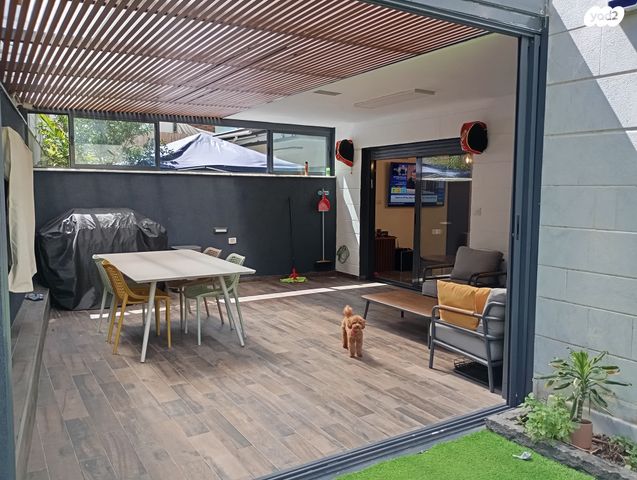 דירת גן, קדושי קהיר, רוטשילד עצמאות, בת ים