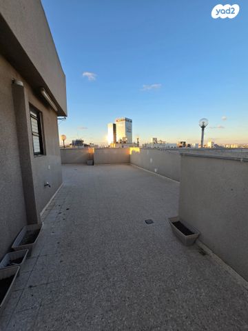 גג/ פנטהאוז, משה סנה, קרית שרת מזרח, חולון