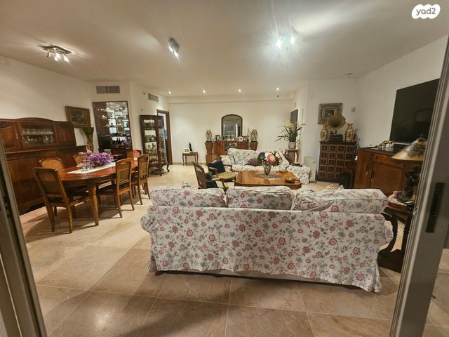 דירה, שדרות לוי אשכול, הגוש הגדול, רמת אביב החדשה, נופי ים, תל אביב יפו