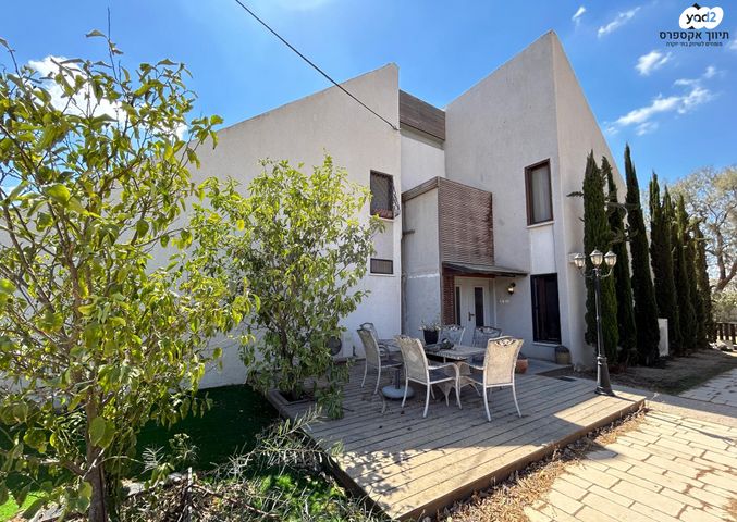 בית פרטי/ קוטג', עומר