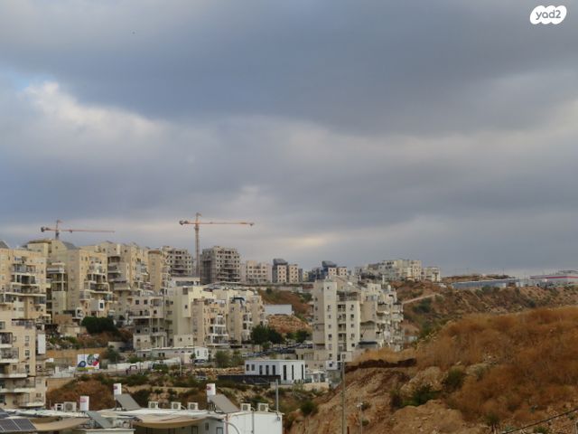 דירה, שדרות הרב מפוניביז 9, מתיתיהו מזרח, מודיעין עילית