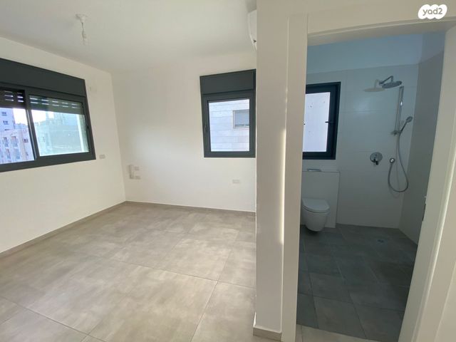 דירה, שלמה המלך 42, צפון מערב מרכז העיר, נתניה