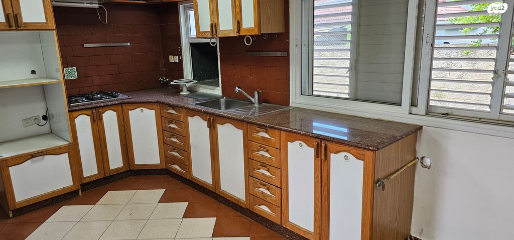 דו משפחתי, נאות הדרים, גן יבנה