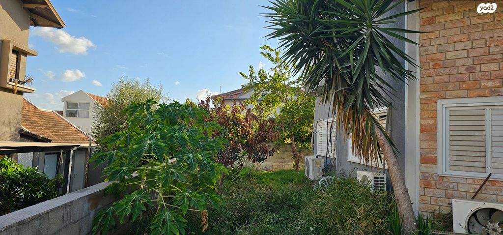 דו משפחתי, נאות הדרים, גן יבנה